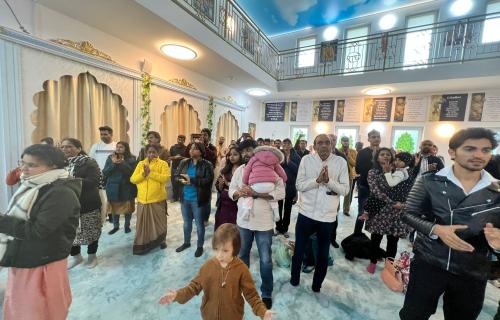 Mandir opening - crowd