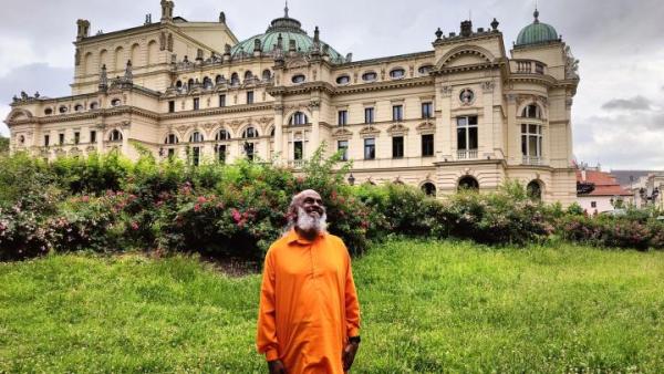 Swami Maheshvaranand in Krakow